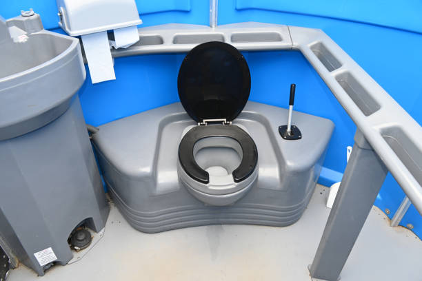 Best Luxury portable toilet rental  in Smithville, TX