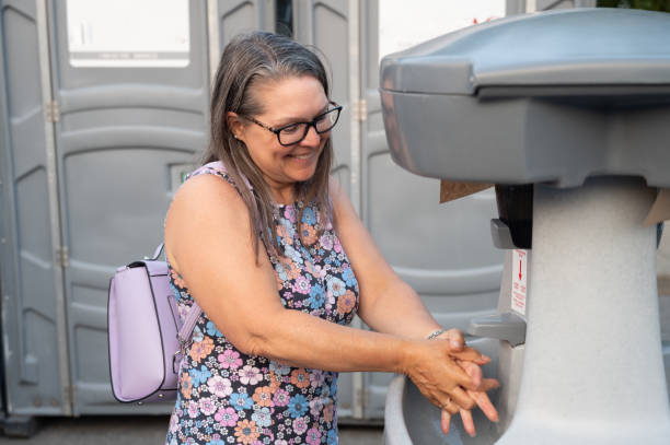 Best Porta potty delivery and setup  in Smithville, TX